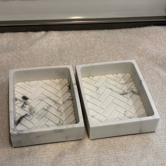 Vintage Marble Soap Dish Set - White and Gray with black velvet bottom - Picture 1 of 7